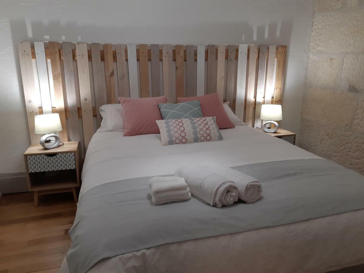Le Vaillant, Appartement T2, Proche Gare, Hyper-Centre Et Marais, 1 A 2 Personnes, Wifi Bourges Exterior photo